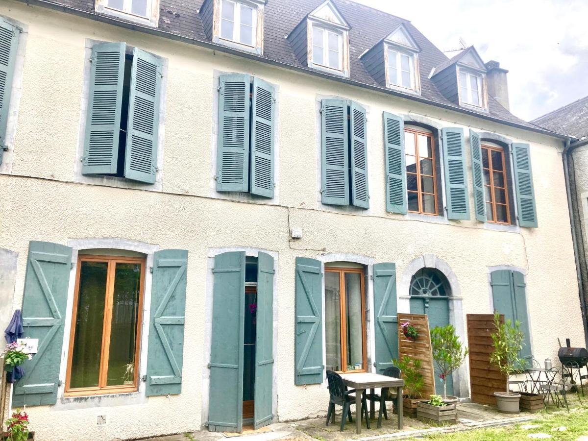 Une Maison De Famille Oloron-Sainte-Marie Bagian luar foto